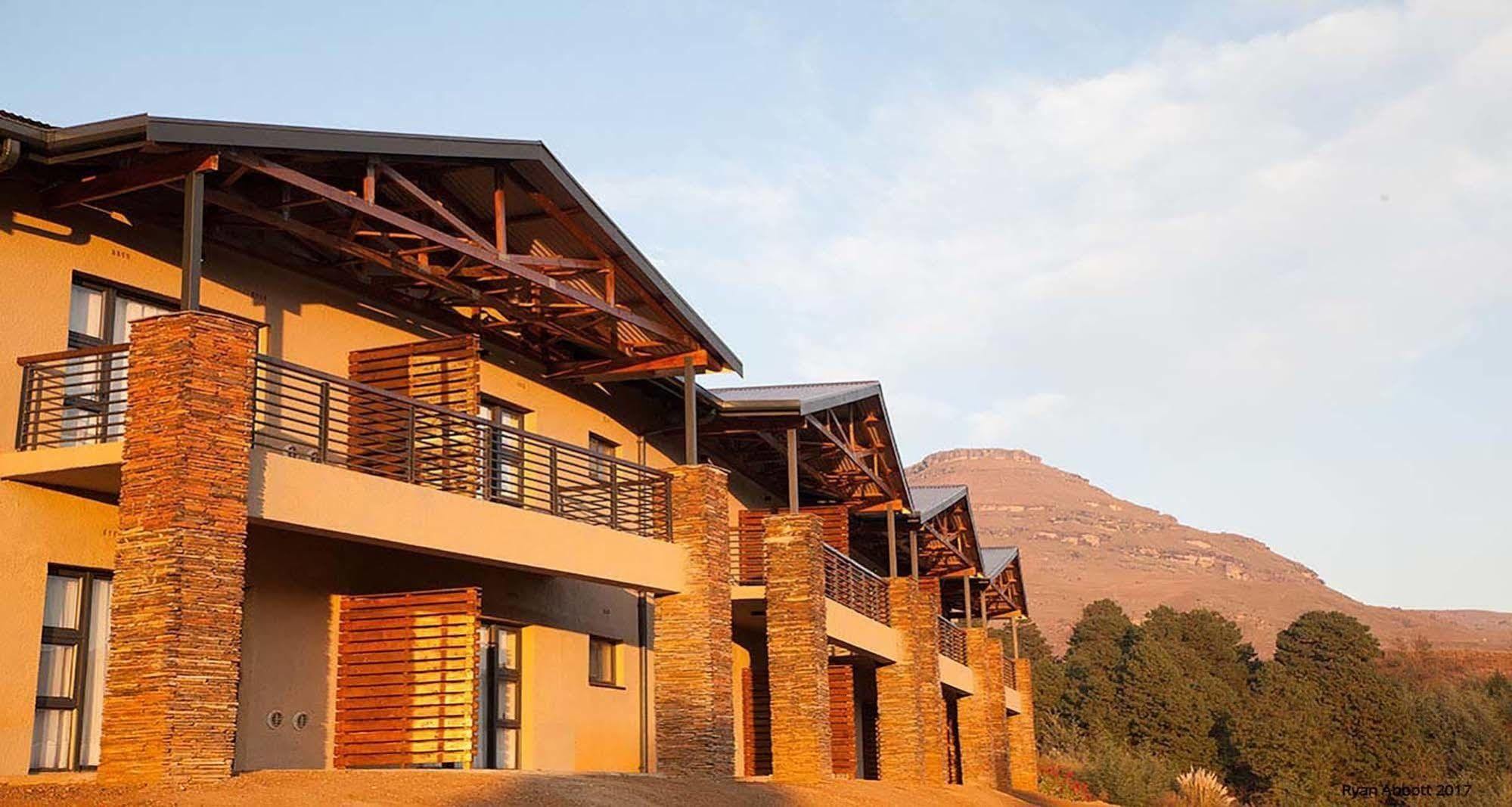 Premier Sani Pass 4*